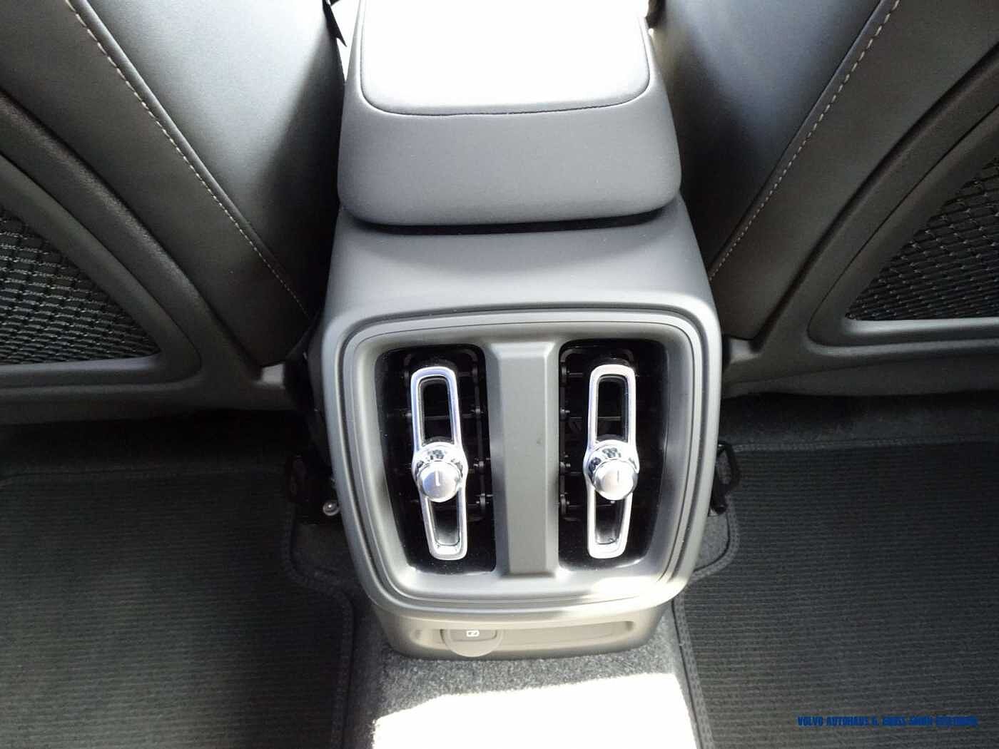 Volvo  Ultimate Recharge Pure Electric Extended Range 2WD