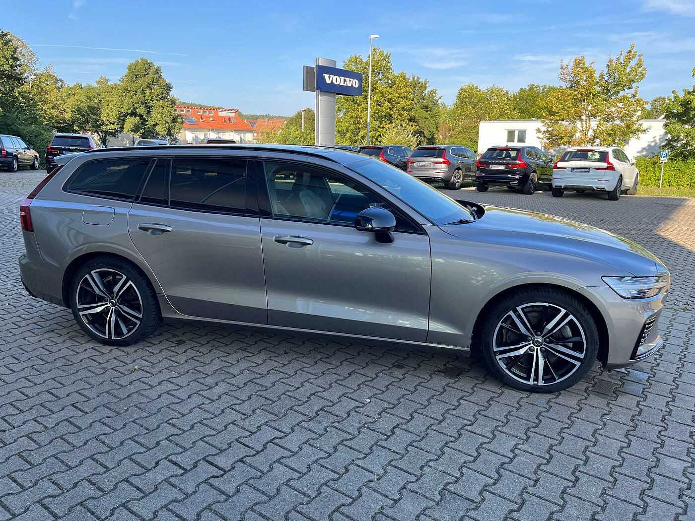 Volvo  T6 R Design Plug-In Hybrid AWD