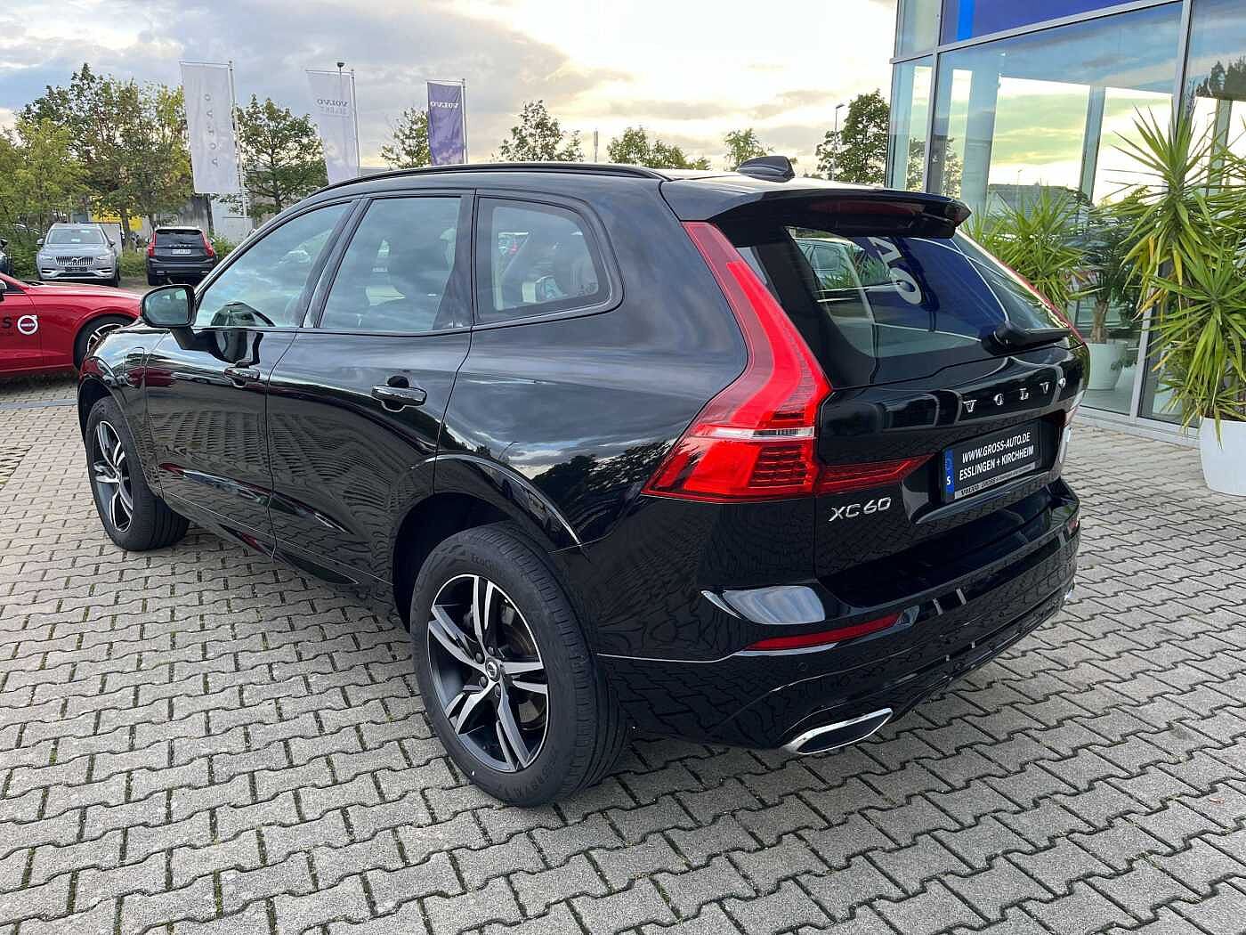 Volvo  T8 R Design Recharge Plug-In Hybrid AWD