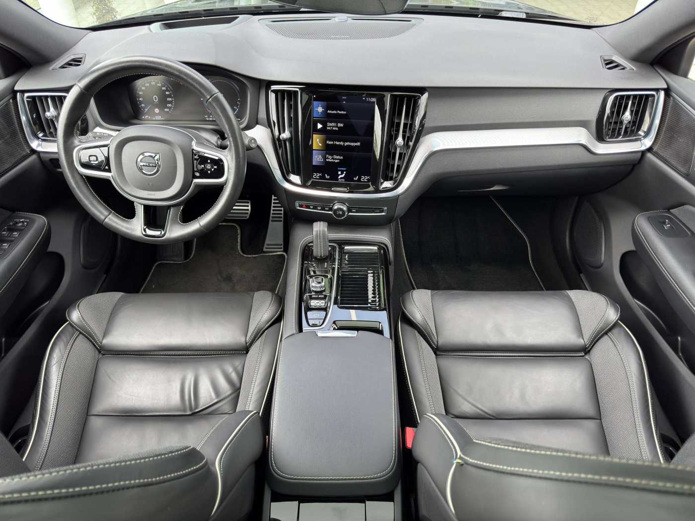 Volvo  T8 R-Design Recharge Plug-In Hybrid AWD