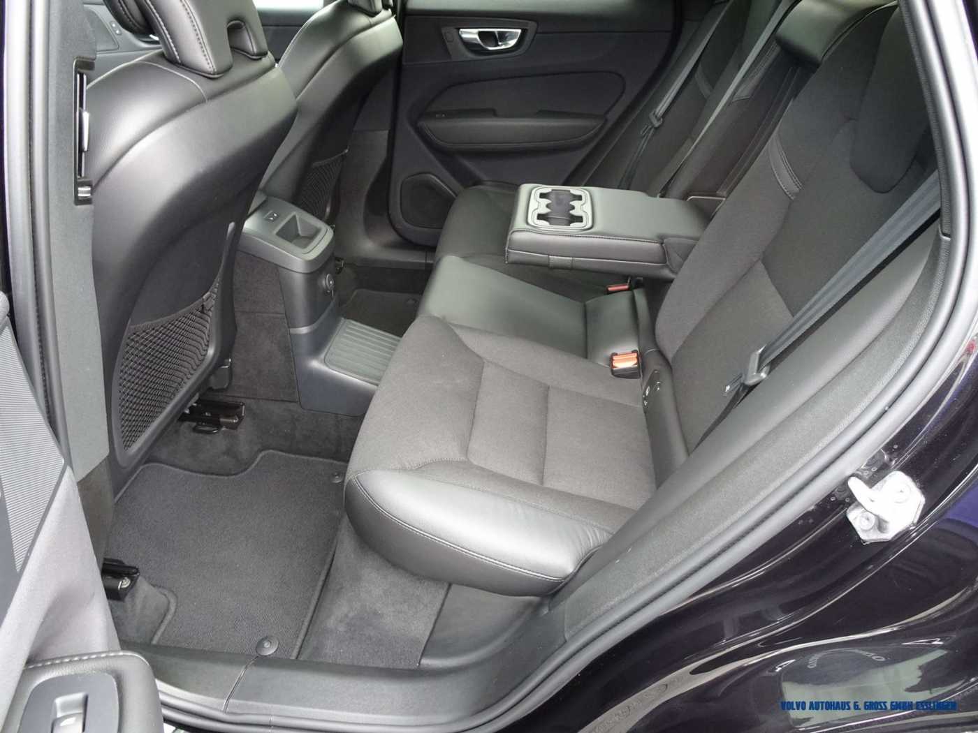 Volvo  T6 R-Design Recharge AWD R-Design Expression