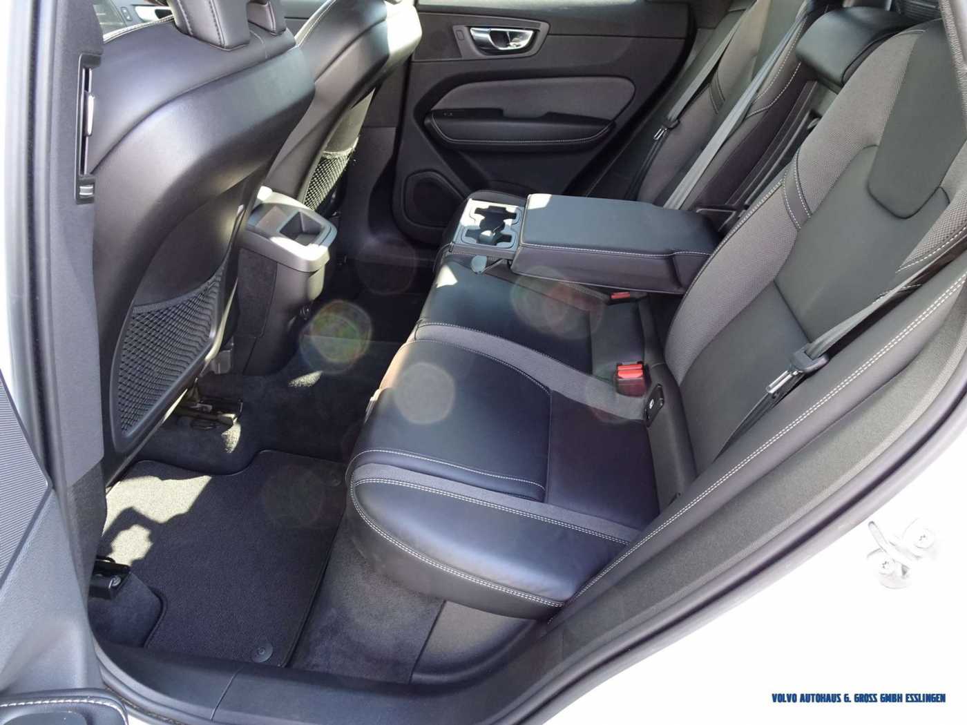 Volvo  XC60 B4 AWD Geartronic R-Design
