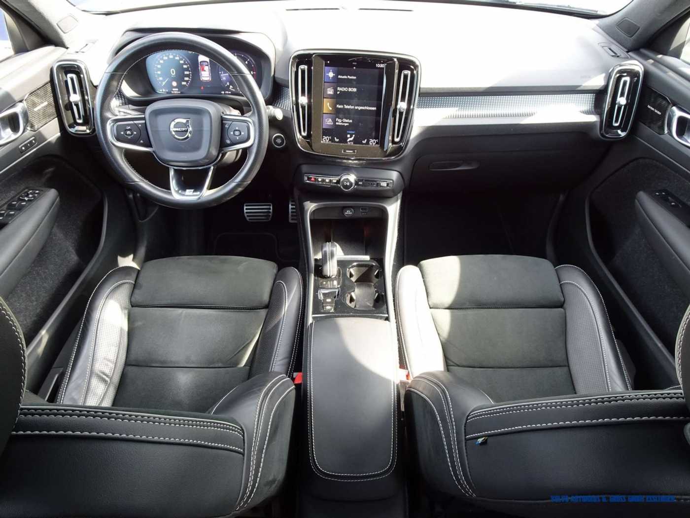 Volvo  D4 AWD Geartronic R-Design