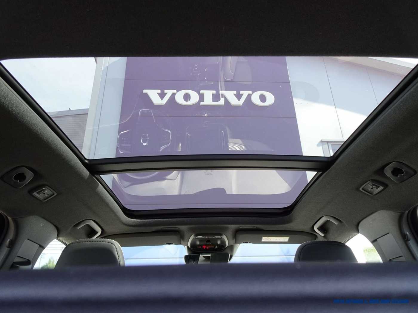Volvo  D4 AWD Geartronic R-Design