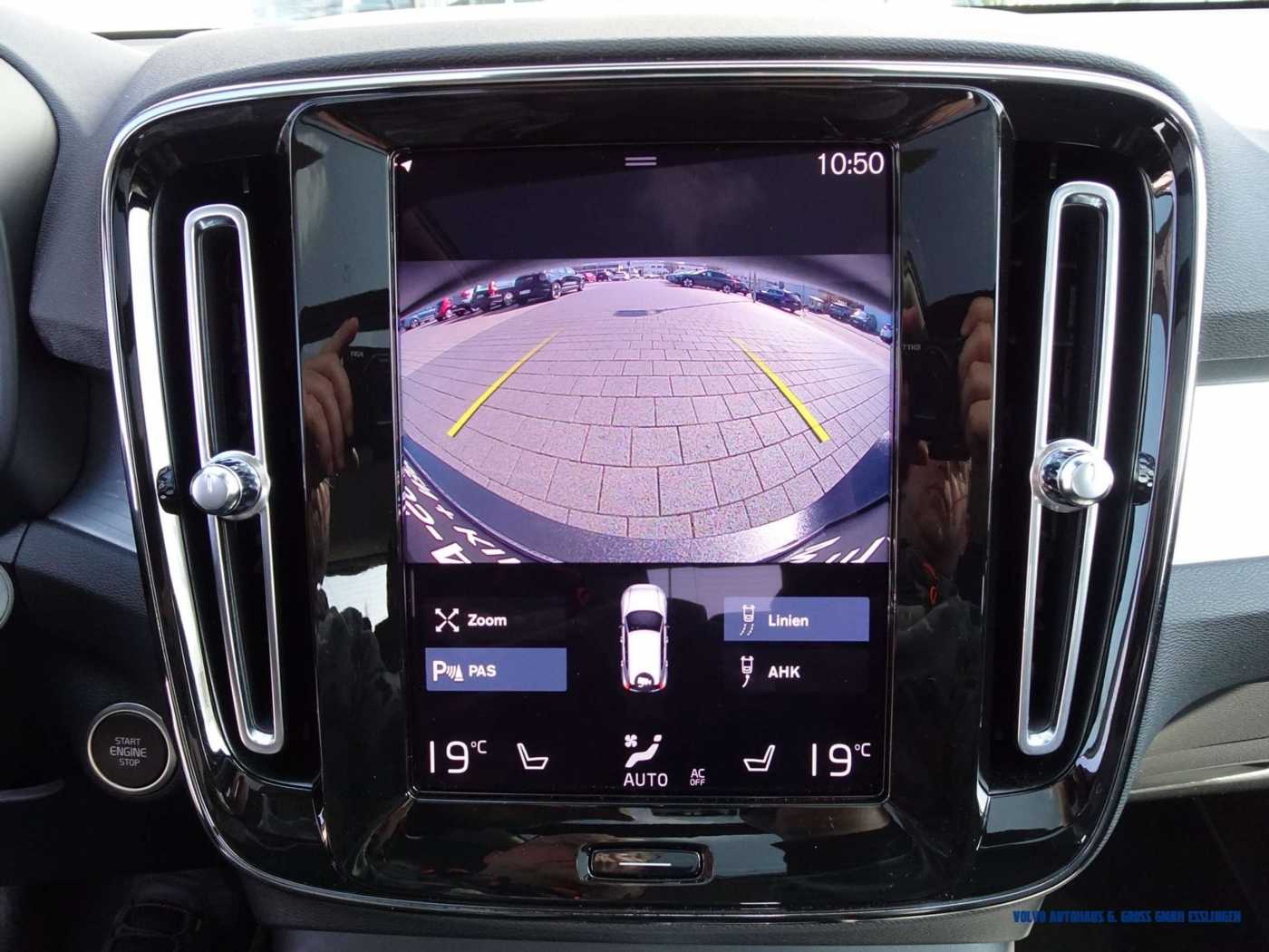 Volvo  T4 Recharge Inscription Expression