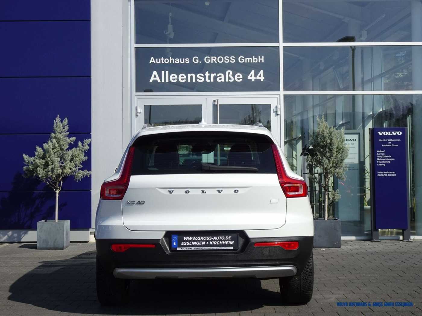 Volvo  T4 Recharge Inscription Expression