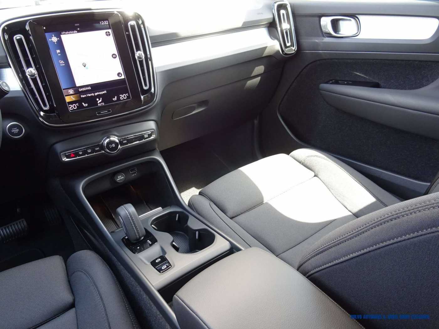 Volvo  T5 Recharge R-Design Expression