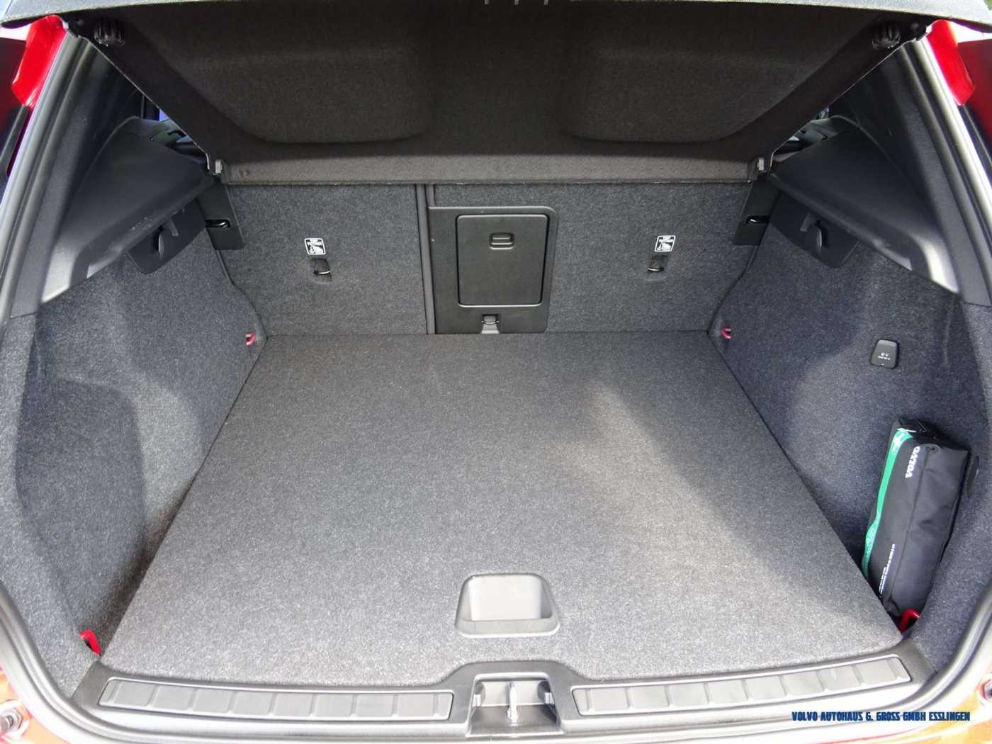 Volvo  T5 Recharge R-Design Expression