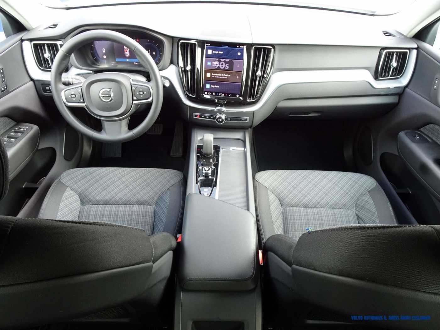 Volvo  B4 Geartronic Momentum Pro