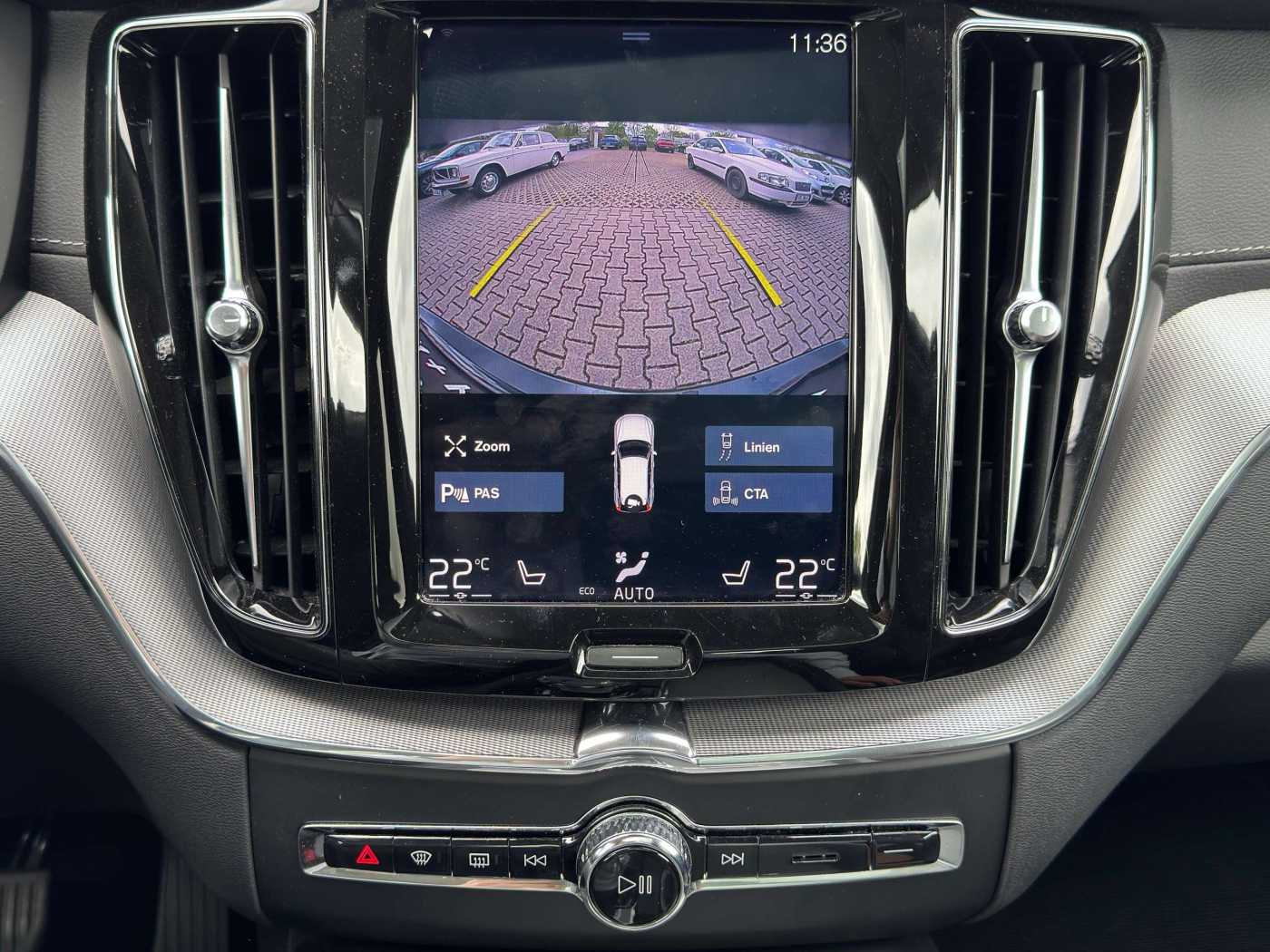 Volvo  T8 Inscription Recharge Plug-In Hybrid AWD