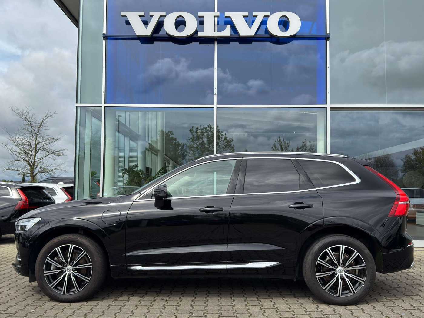 Volvo  T8 Inscription Recharge Plug-In Hybrid AWD