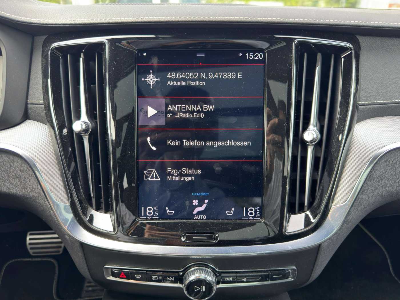 Volvo  T6 R-Design Plug-In Hybrid AWD