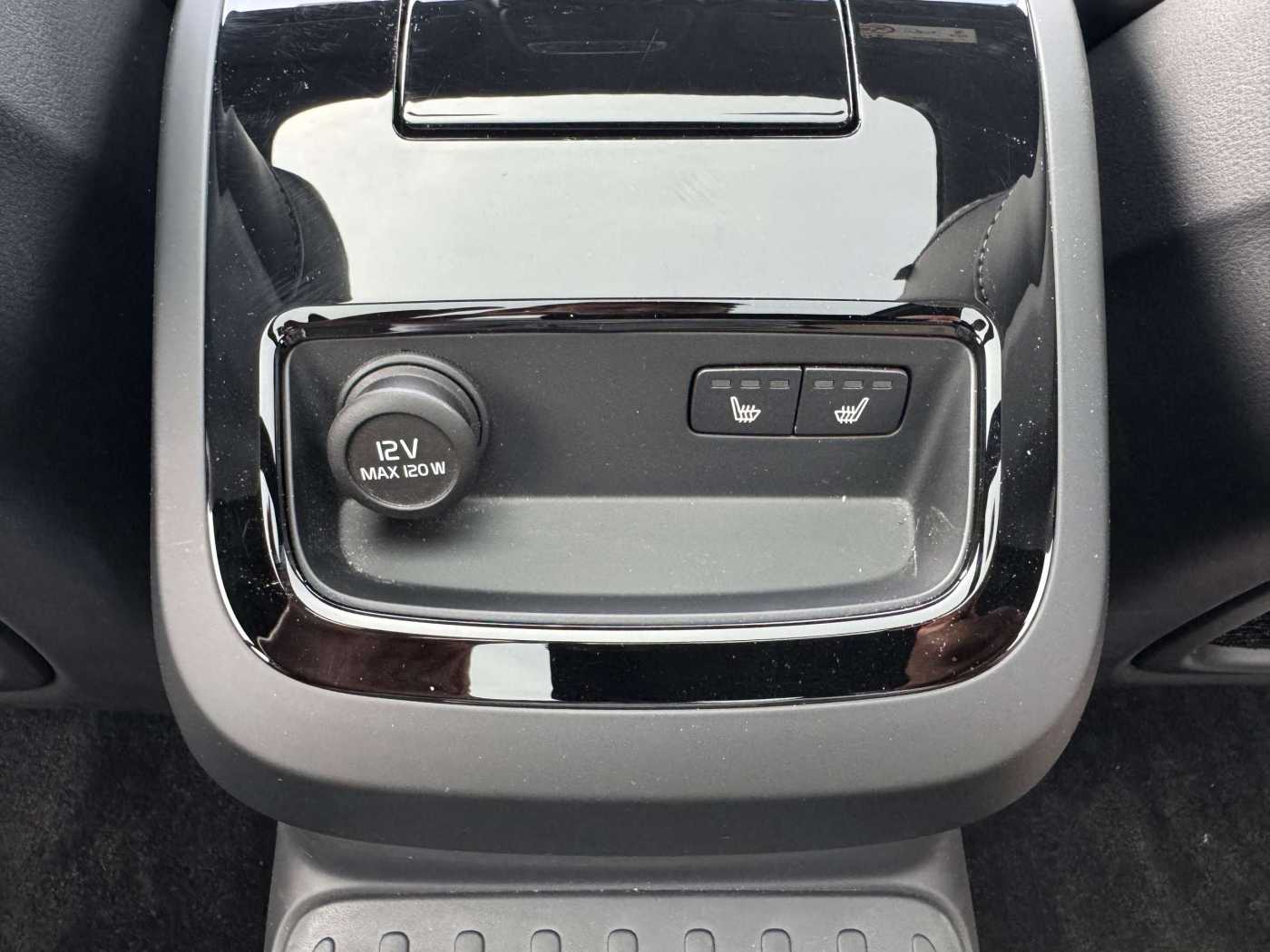 Volvo  T6 R-Design Plug-In Hybrid AWD