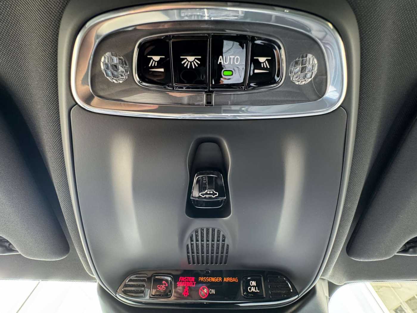 Volvo  T6 R-Design Plug-In Hybrid AWD