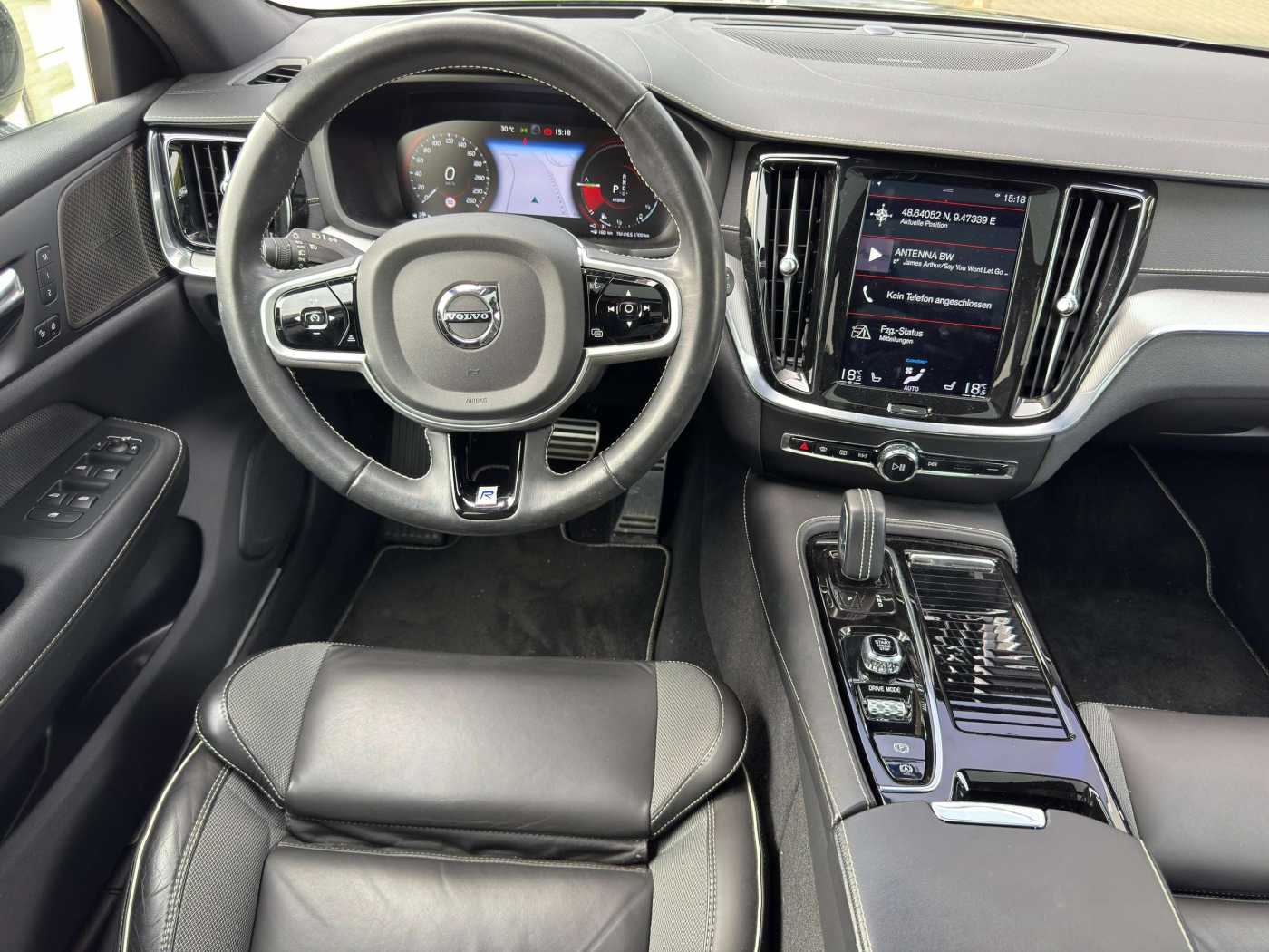 Volvo  T6 R-Design Plug-In Hybrid AWD
