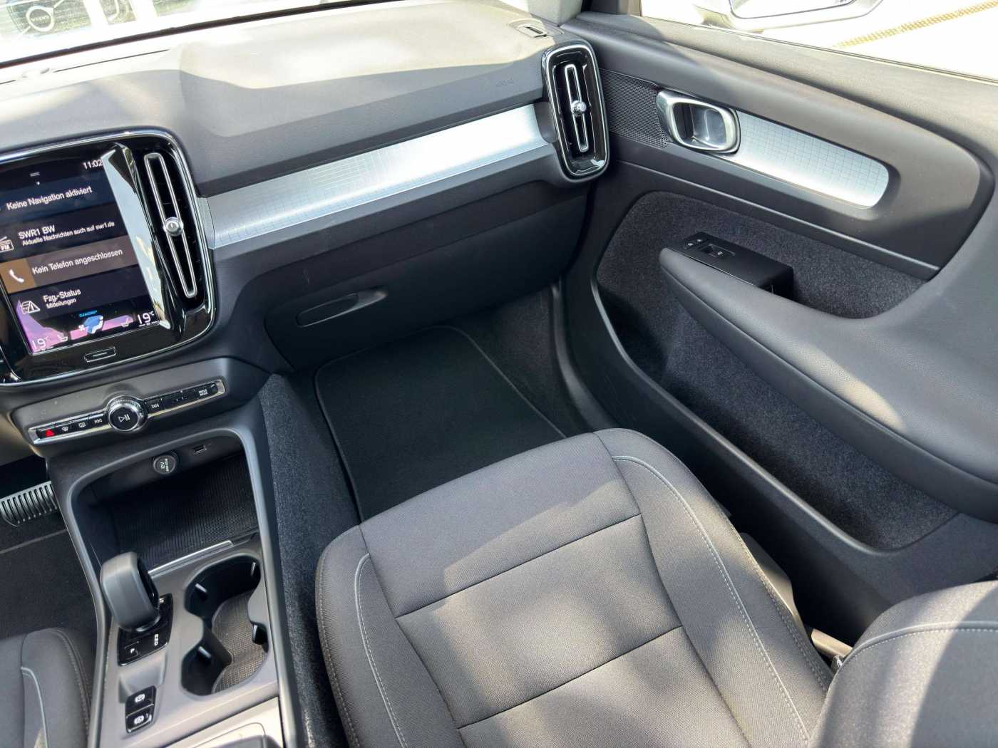 Volvo  T3 Momentum Geartronic 2WD