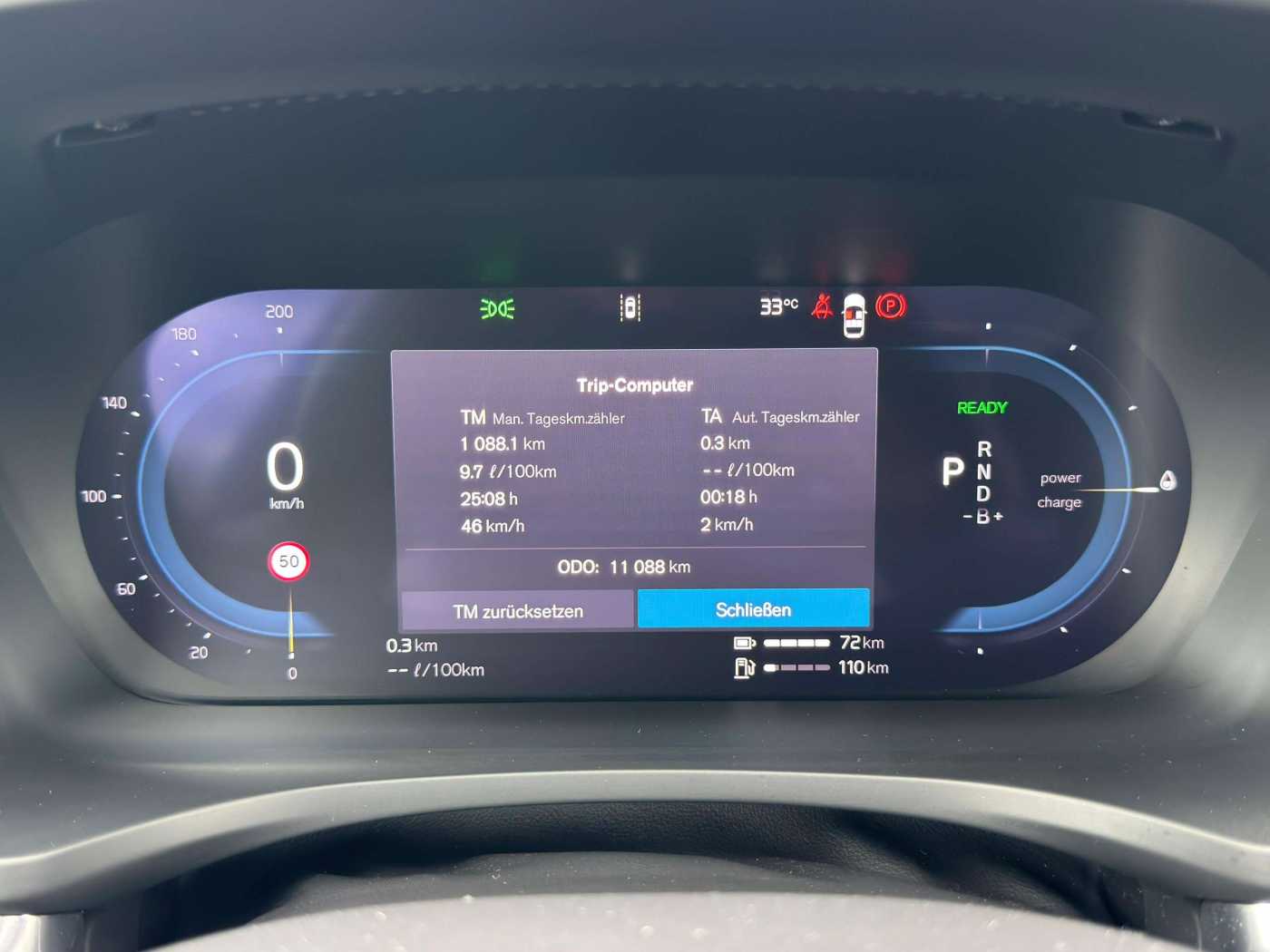 Volvo  T6 Plus Dark Recharge Plug-In Hybrid AWD