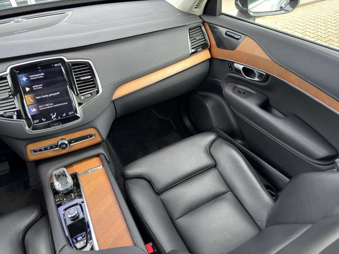 Volvo  T8 Inscription Recharge Plug-In Hybrid AWD