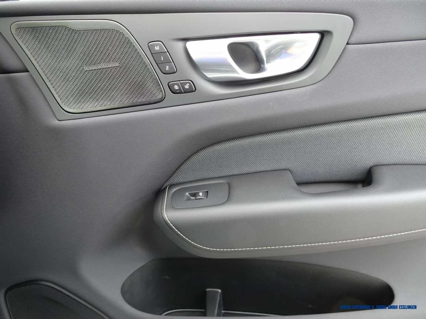 Volvo  T6 AWD Recharge Geartronic R-Design