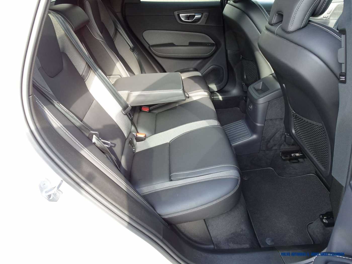 Volvo  T6 AWD Recharge Geartronic R-Design