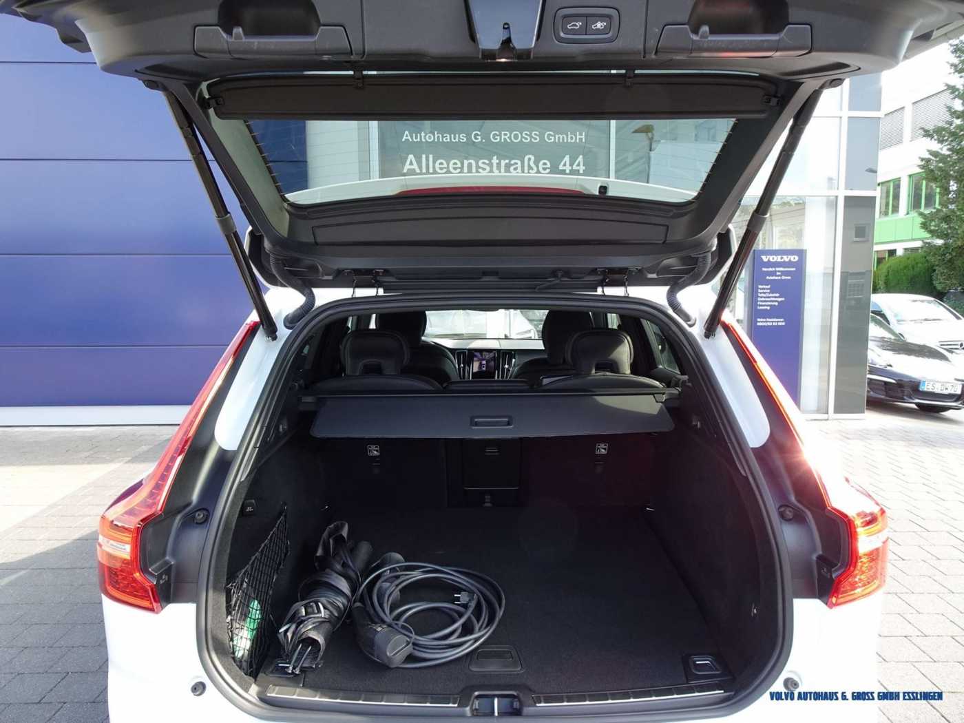 Volvo  T6 AWD Recharge Geartronic R-Design