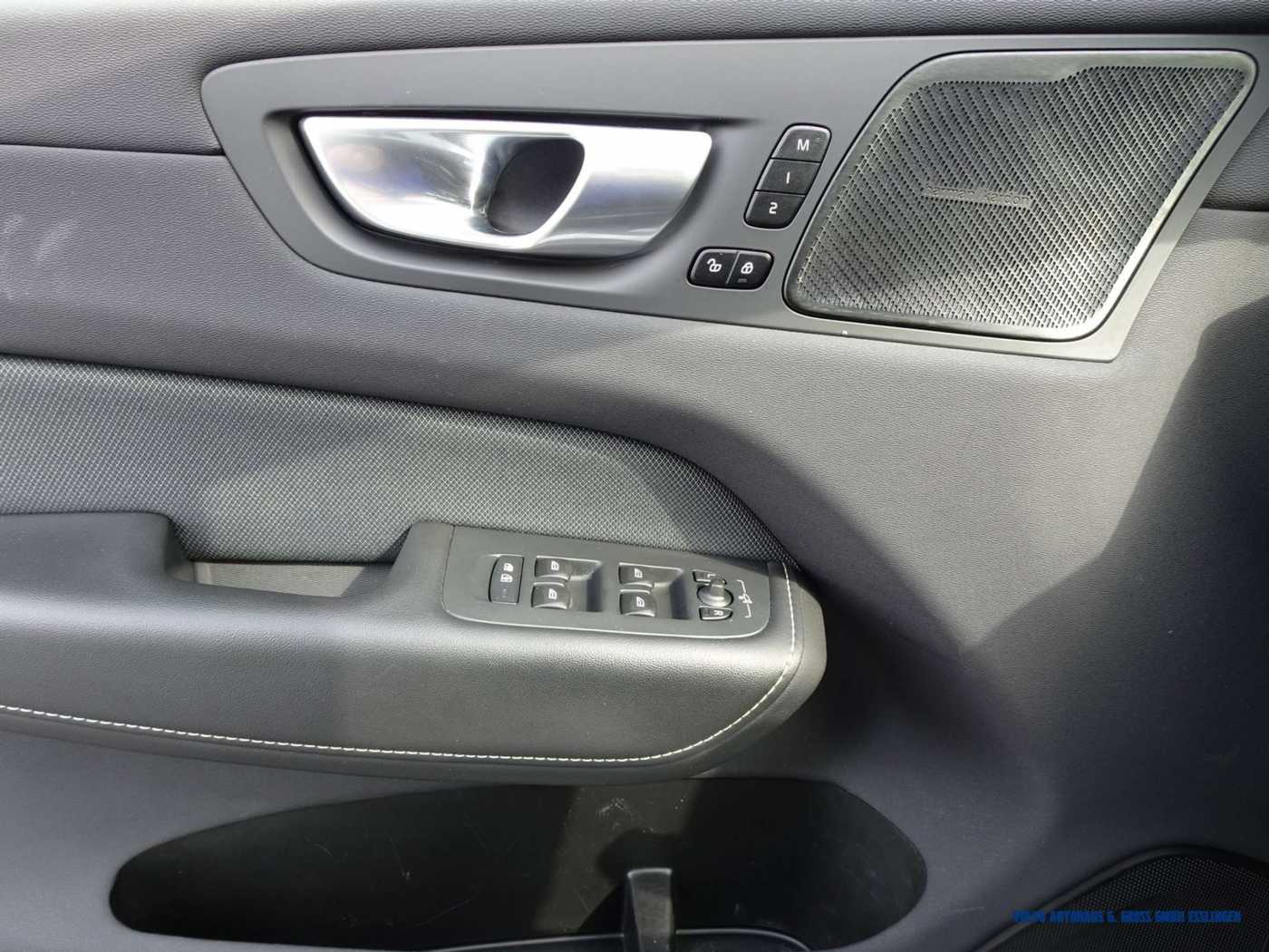 Volvo  T6 AWD Recharge Geartronic R-Design