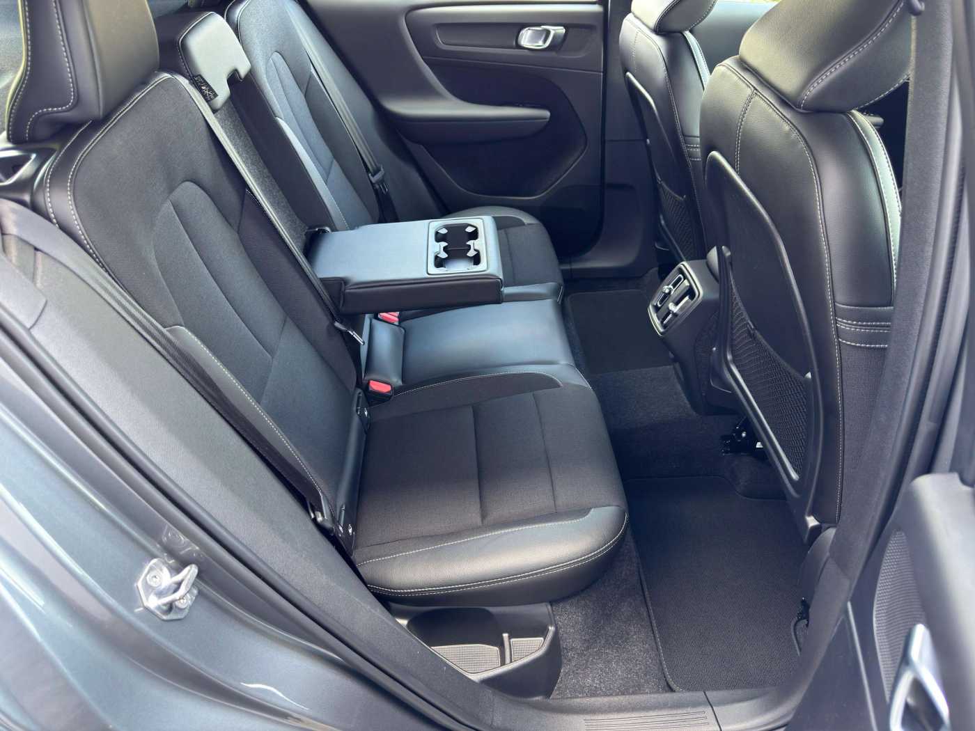 Volvo  D4 Momentum AWD