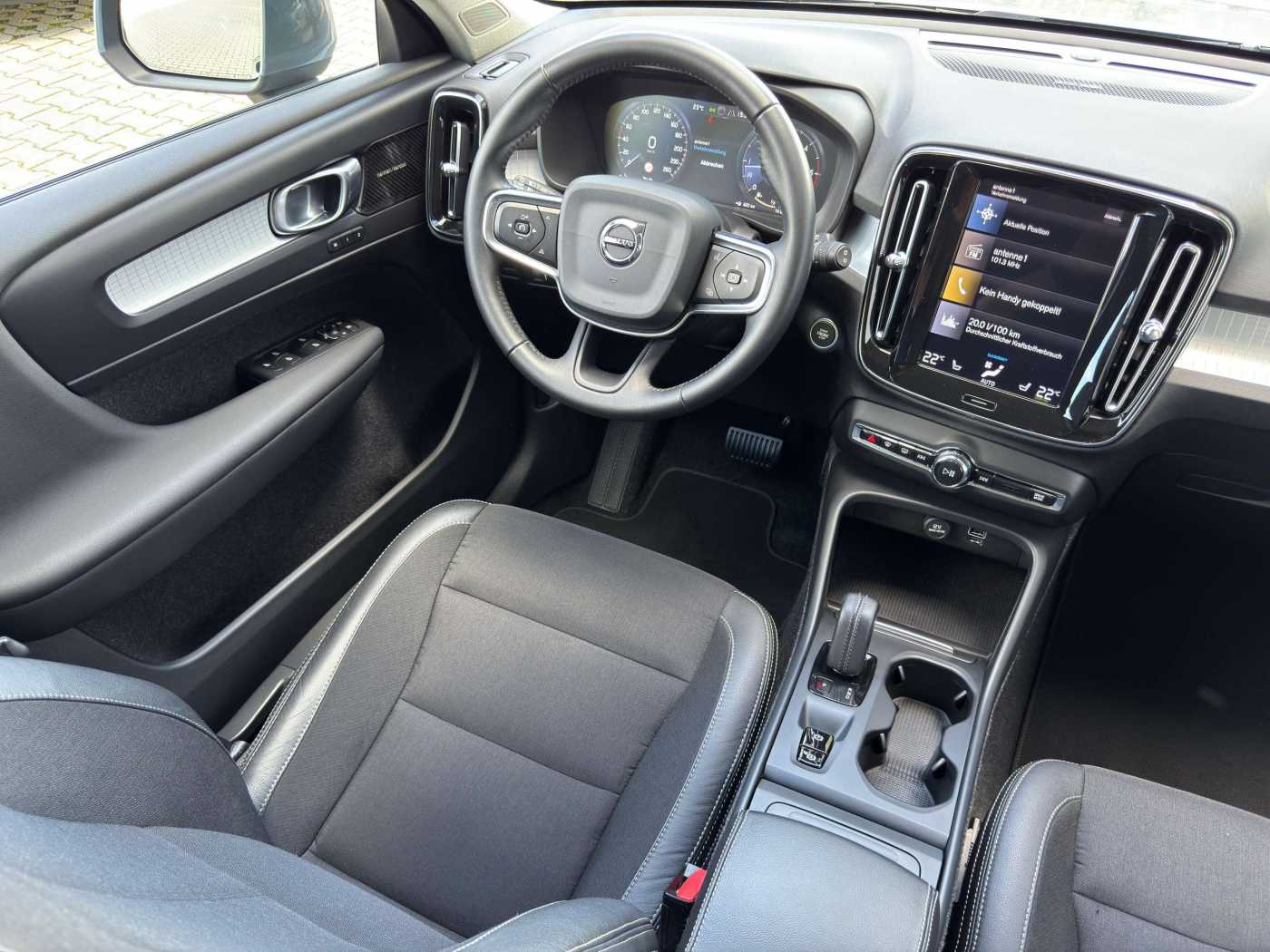 Volvo  D4 Momentum AWD
