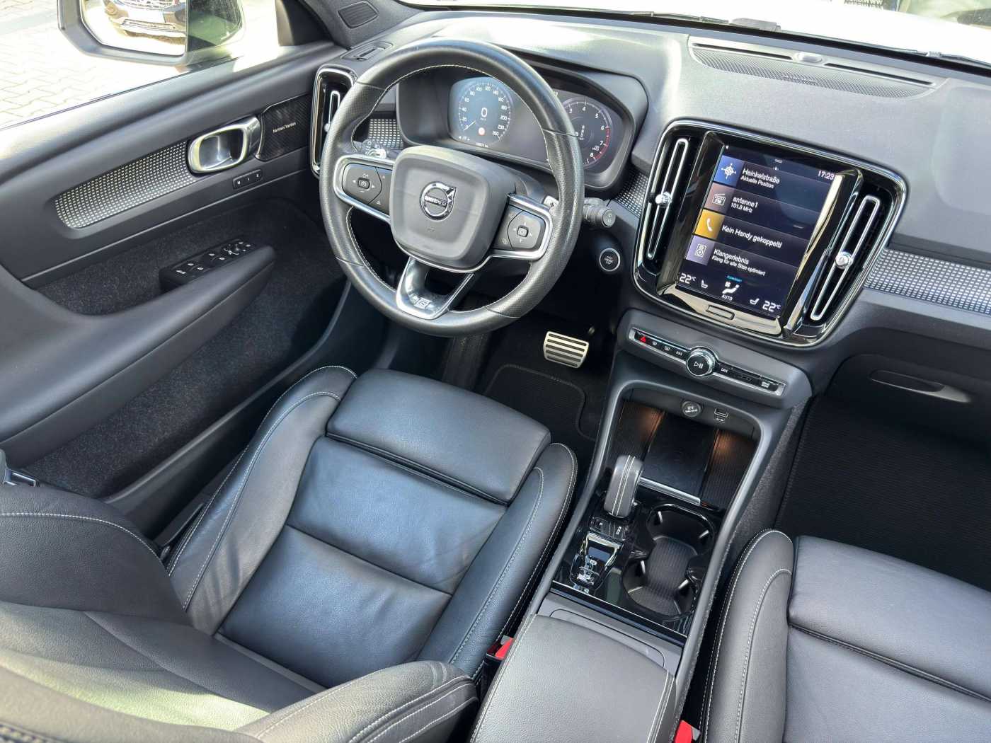 Volvo  T5 R-Design AWD