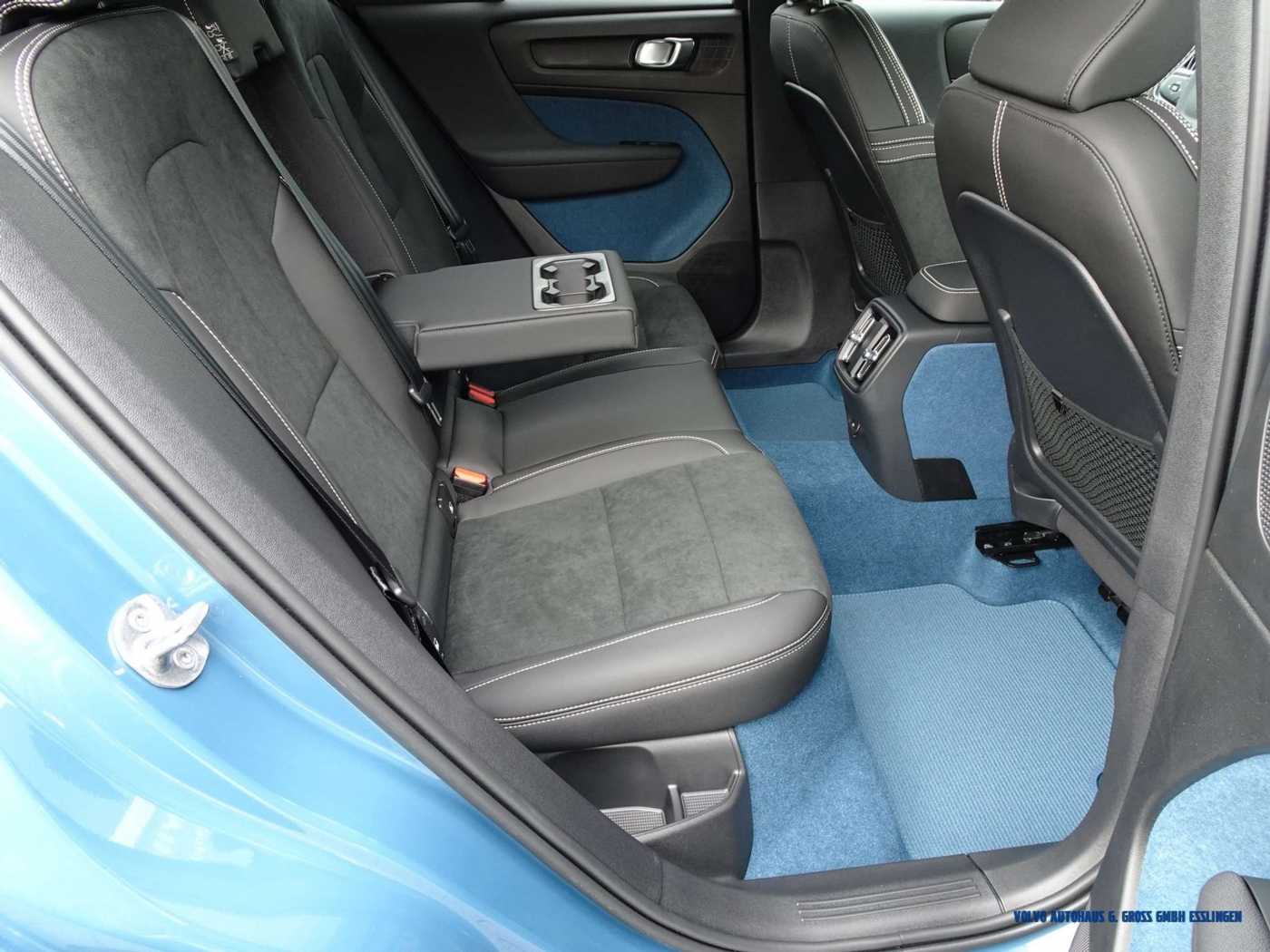 Volvo  AWD Twin Motor Pure Electric Ultimate