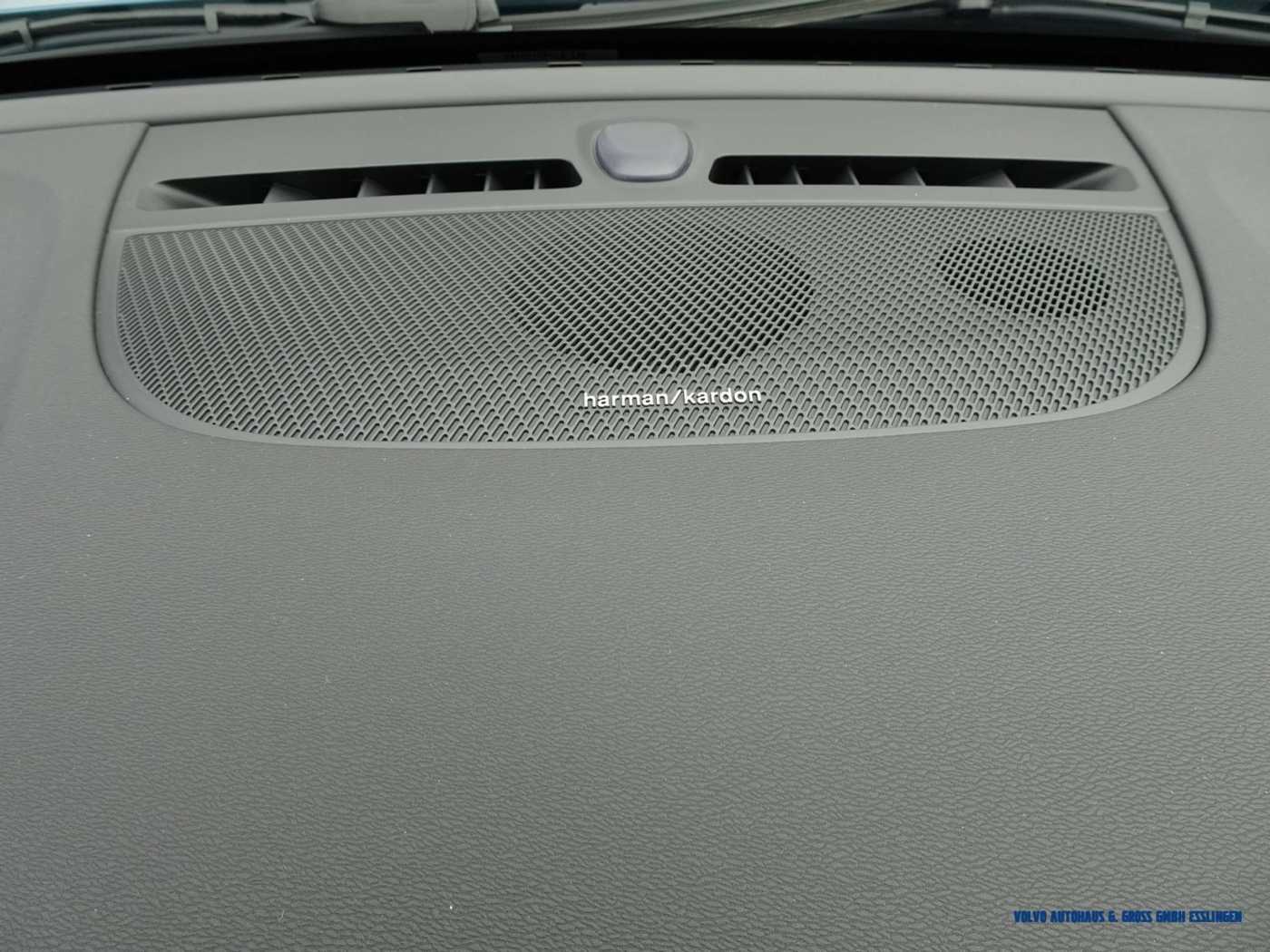 Volvo  AWD Twin Motor Pure Electric Ultimate