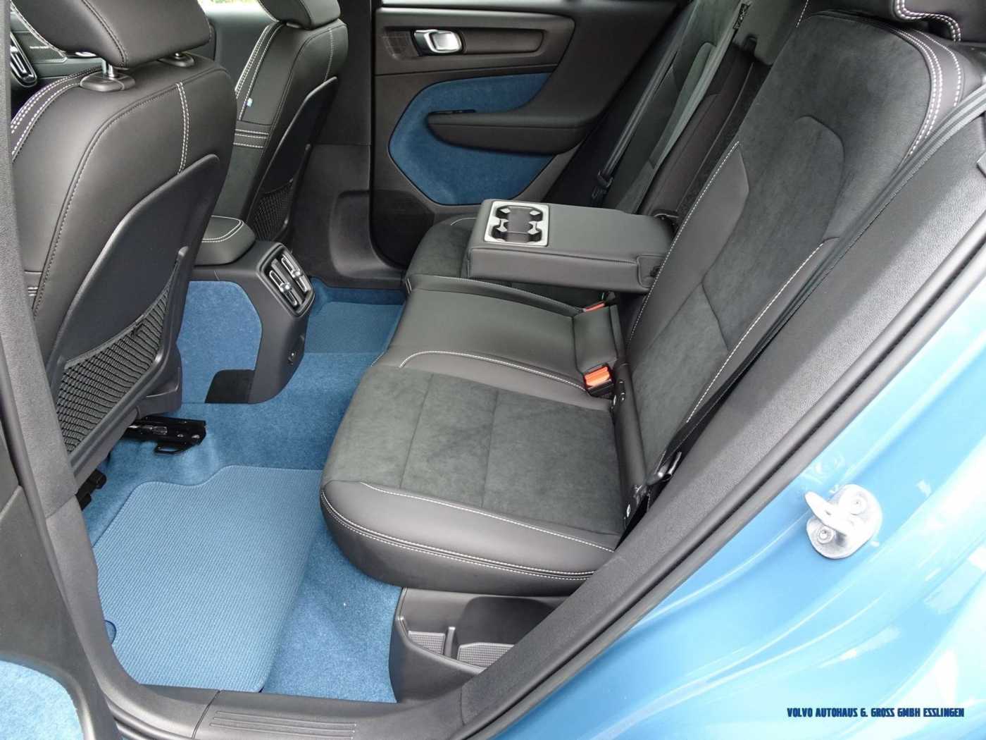 Volvo  AWD Twin Motor Pure Electric Ultimate