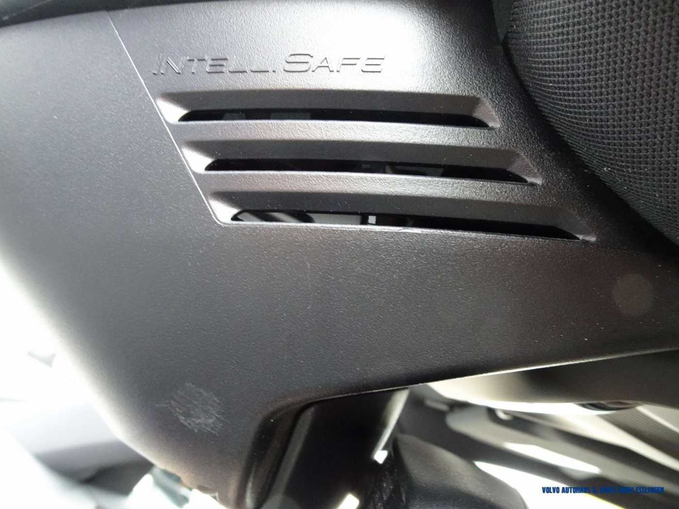 Volvo  B5 AWD Geartronic Momentum Pro