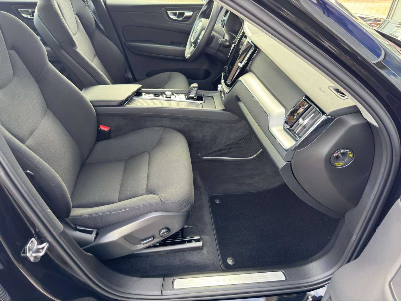 Volvo  B4b Momentum Pro