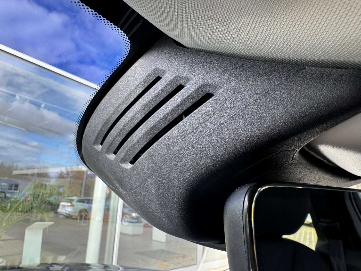 Volvo  B4b Momentum Pro