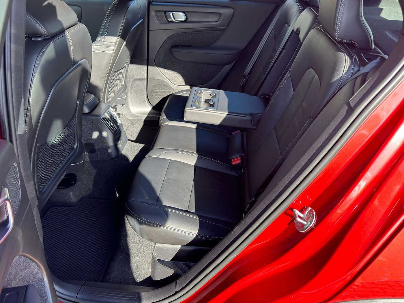 Volvo  T5 Plus Dark Plug-In Hybrid