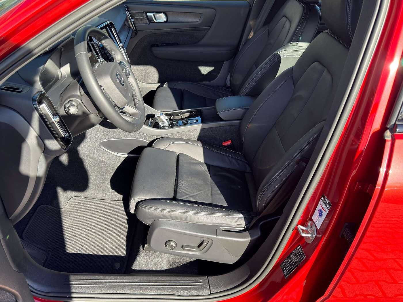 Volvo  T5 Plus Dark Plug-In Hybrid