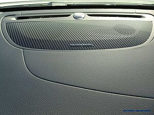 Volvo  B4 Geartronic Ultimate Dark