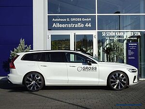 Volvo  B4 Geartronic Ultimate Dark