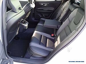 Volvo  B4 Geartronic Ultimate Dark