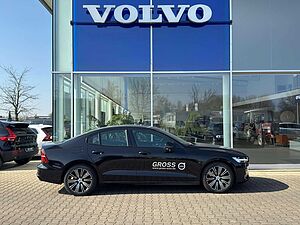 Volvo  B4 Plus Dark
