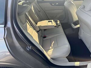 Volvo  T6 Recharge Inscription AWD