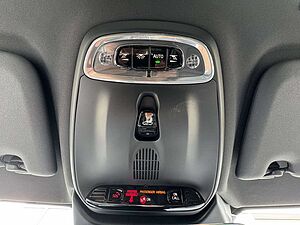 Volvo  T8 R-Design Recharge Plug-In Hybrid AWD
