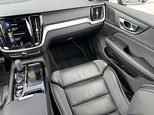 Volvo  T8 R-Design Recharge Plug-In Hybrid AWD