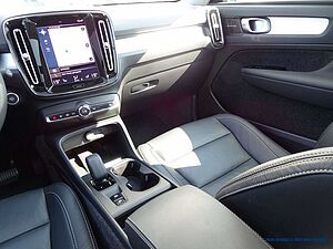 Volvo  T4 Recharge Inscription Expression