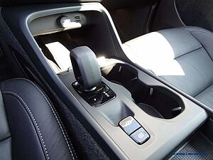 Volvo  T4 Recharge Inscription Expression
