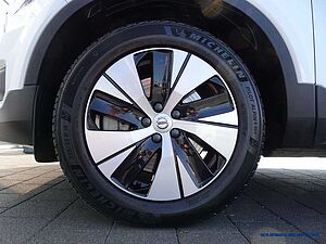 Volvo  T4 Recharge Inscription Expression