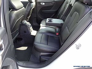 Volvo  T4 Recharge Inscription Expression