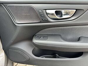 Volvo  T6 R-Design Plug-In Hybrid AWD