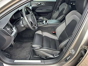 Volvo  T6 R-Design Plug-In Hybrid AWD